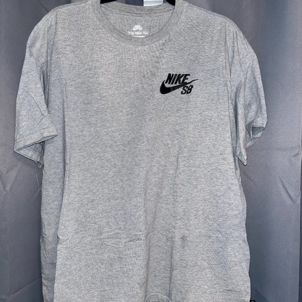 Nike SB Grey T-Shirt Men's Size Large